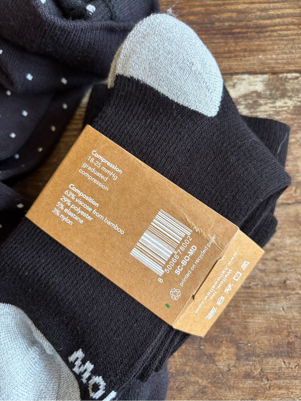 Wellow Men's Bamboo Compression Socks Medium - Picture 5 of 7